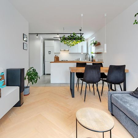 Seaside Retreat Gdansk - 64M2, Parking, Workspace- By Rentujemy Exteriör bild
